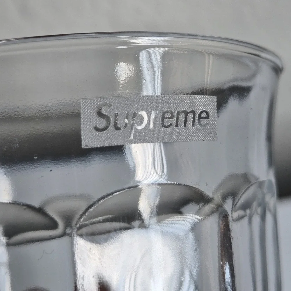 Supreme owned great still